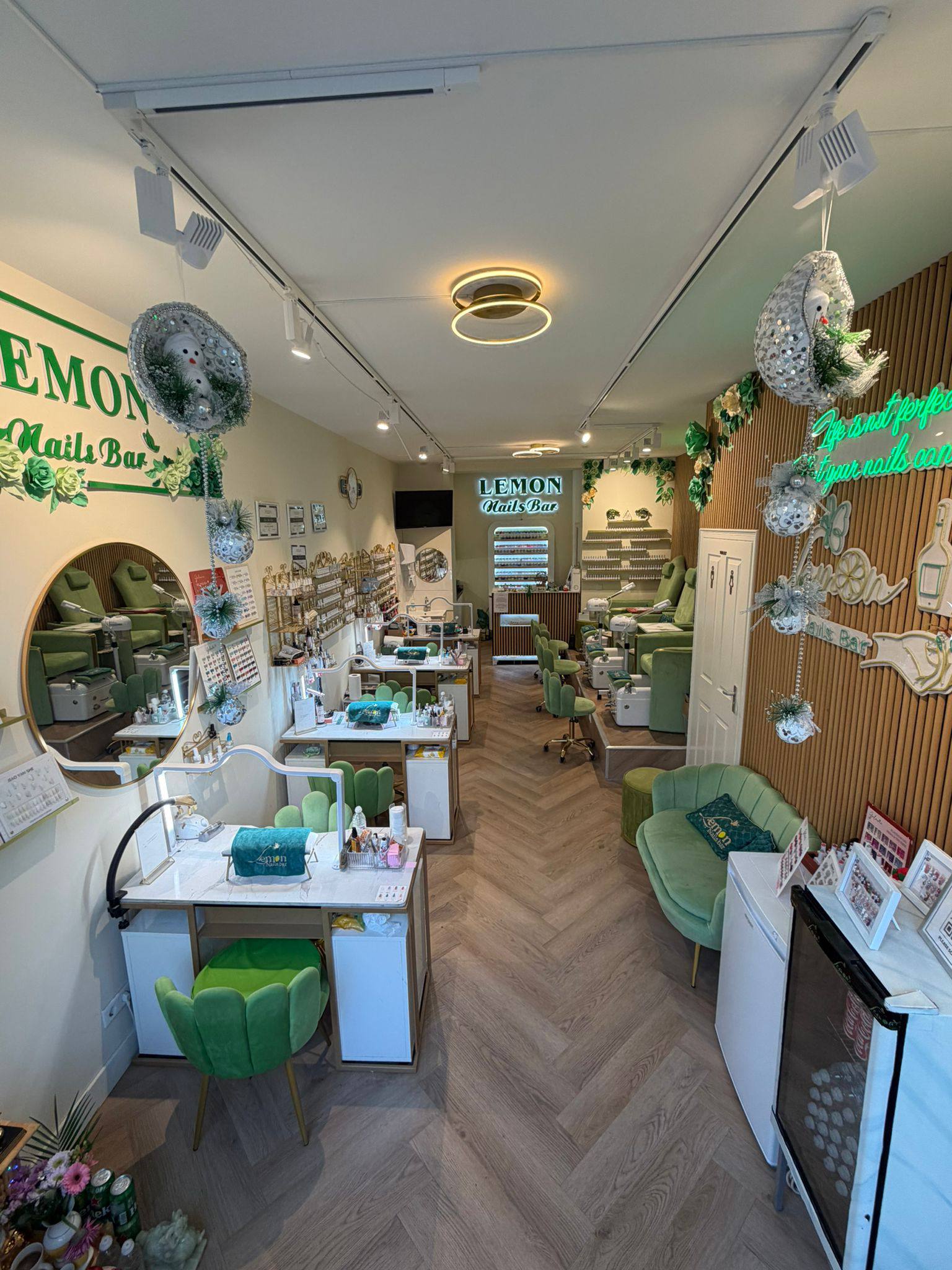 Lemon Nails Bar storefront Amsterdam